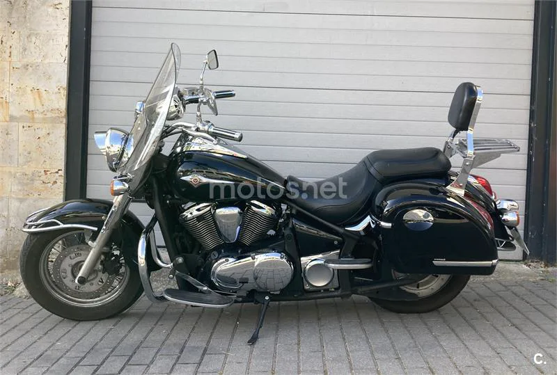 Kawasaki VN900 Custom - Vista 4