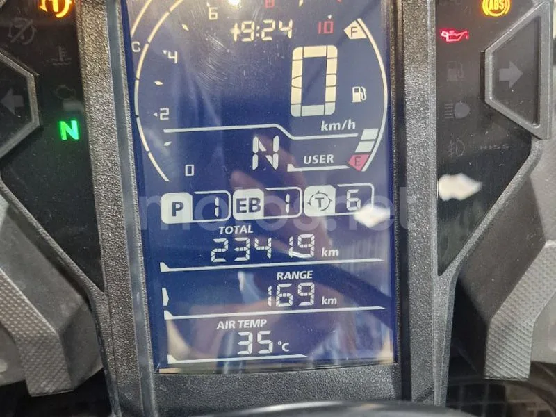 Honda CRF1000L Africa Twin - Vista 9