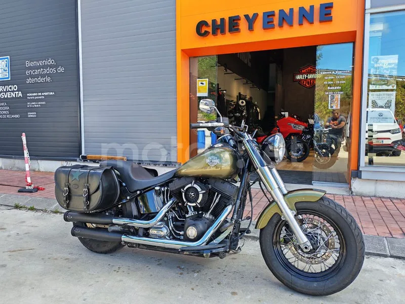 Harley-Davidson Softail Slim - Vista 3