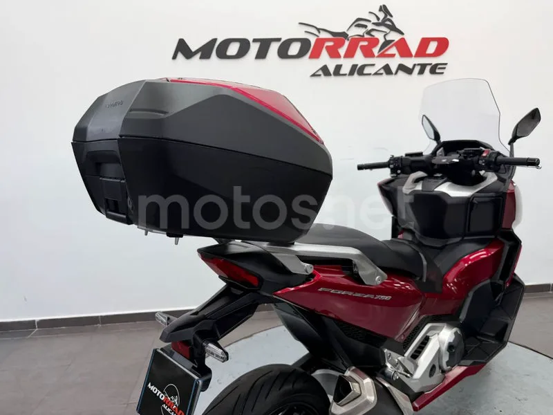 Honda Forza 750 - Vista 14