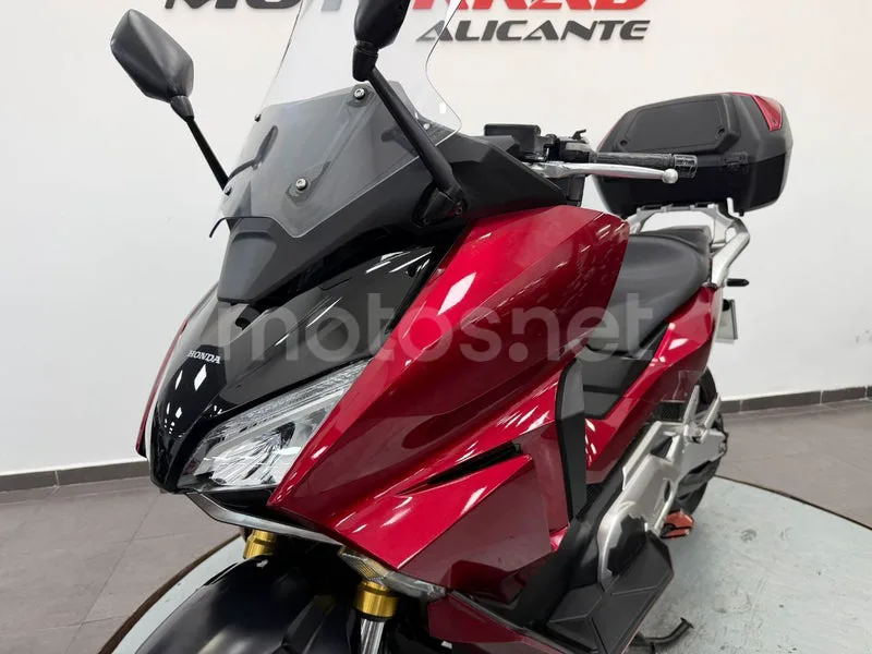Honda Forza 750 - Vista 15