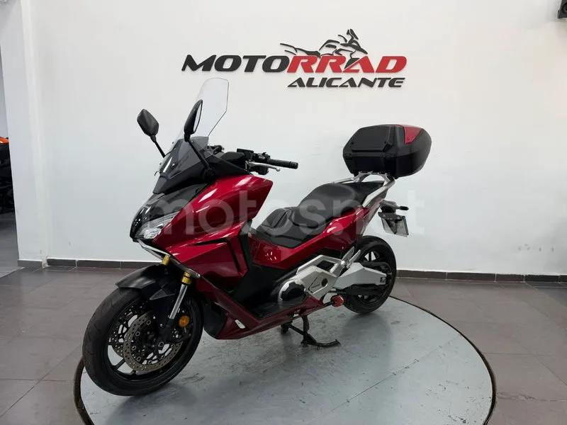 Honda Forza 750 - Vista 19