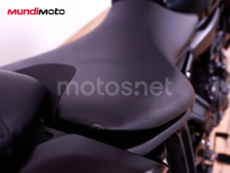 Yamaha MT-07 - Vista 15