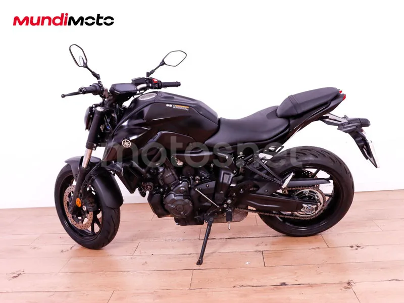 Yamaha MT-07 - Vista 6