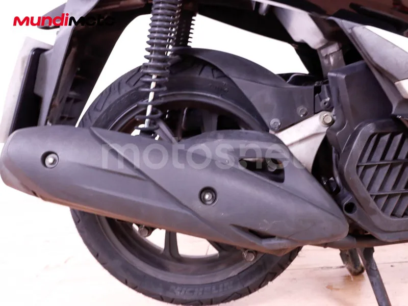Honda PCX125 - Vista 13