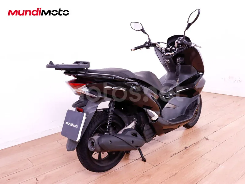 Honda PCX125 - Vista 3