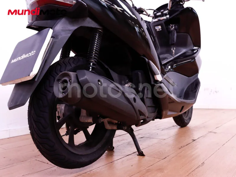 Honda PCX125 - Vista 4