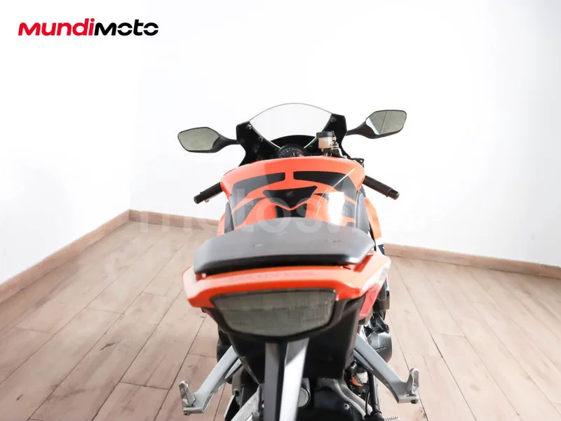 Honda CBR1000RR Fireblade - Vista 4