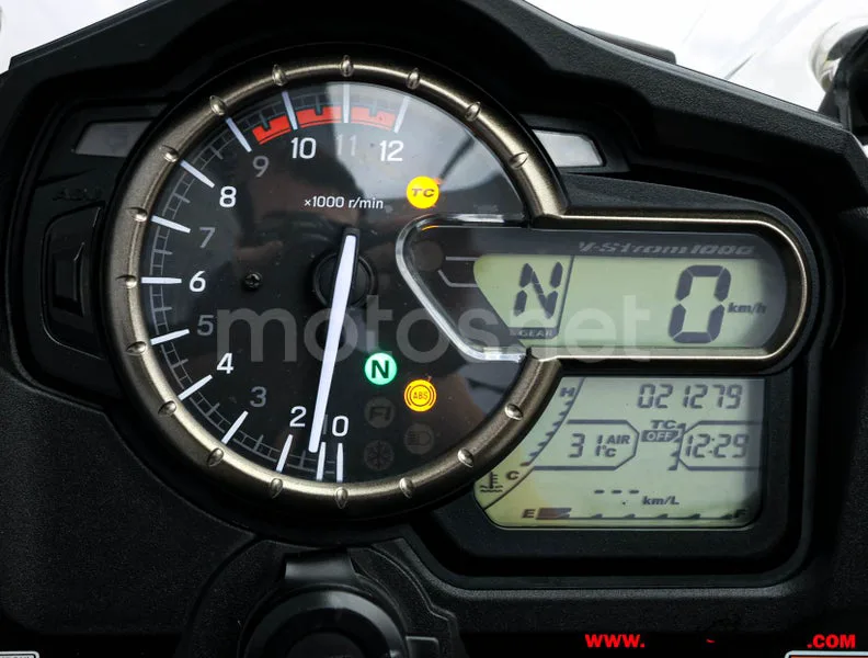 Suzuki V-Strom 1000 - Vista 6