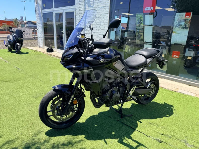 Yamaha Tracer 9 - Vista 21