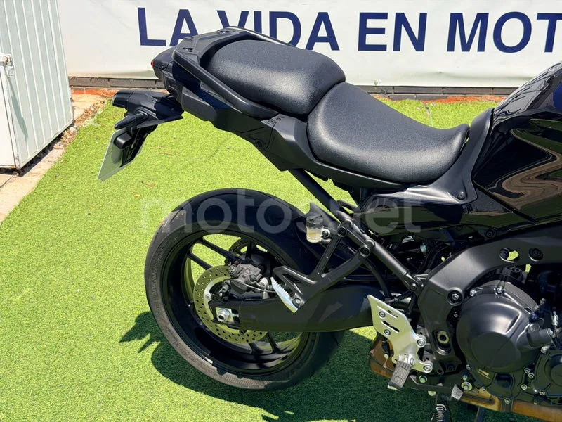 Yamaha Tracer 9 - Vista 10