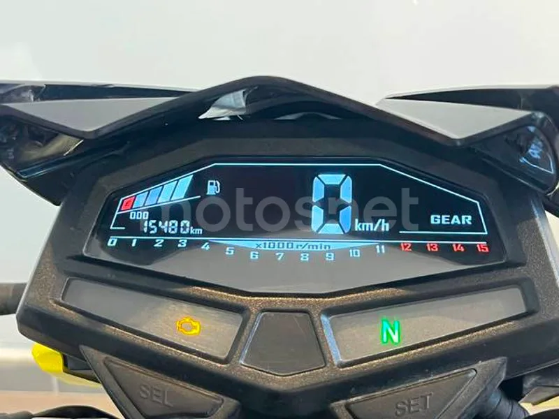 UM Xtreet 125 - Vista 13