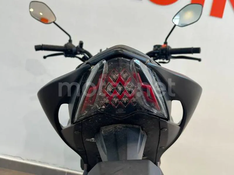 UM Xtreet 125 - Vista 6