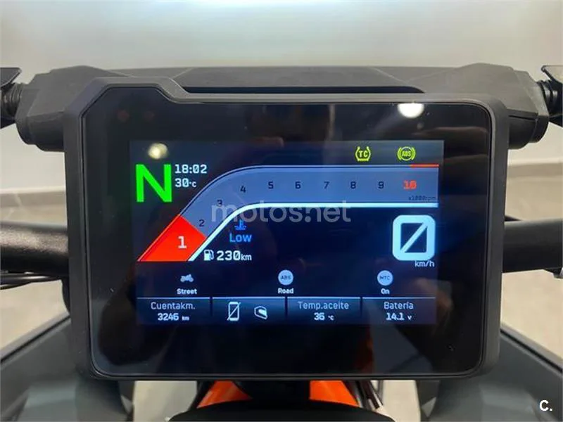 KTM 1390 Super Duke R - Vista 11