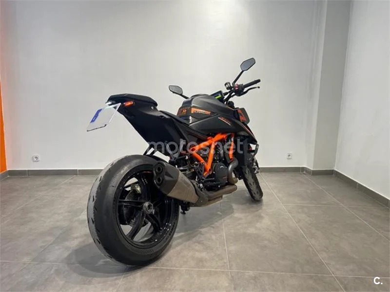 KTM 1390 Super Duke R - Vista 4