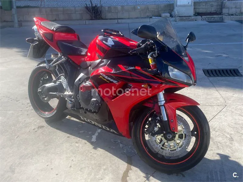 Honda CBR1000RR Fireblade 4000 € 2006 Madrid - 1