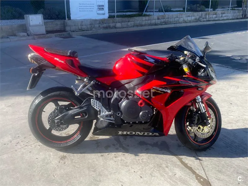 Honda CBR1000RR Fireblade - Vista 3