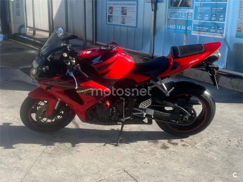 Honda CBR1000RR Fireblade - Vista 4