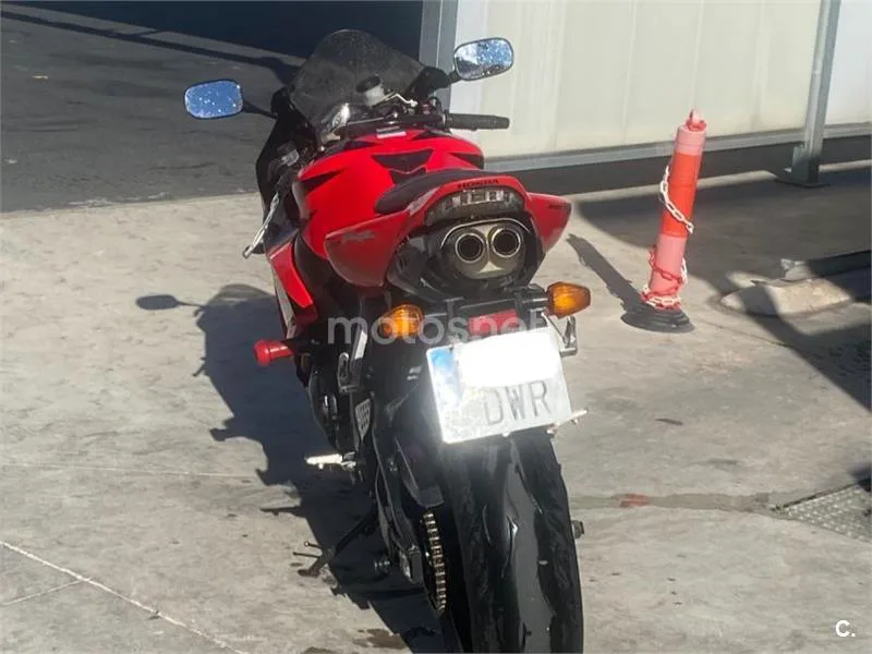 Honda CBR1000RR Fireblade - Vista 6