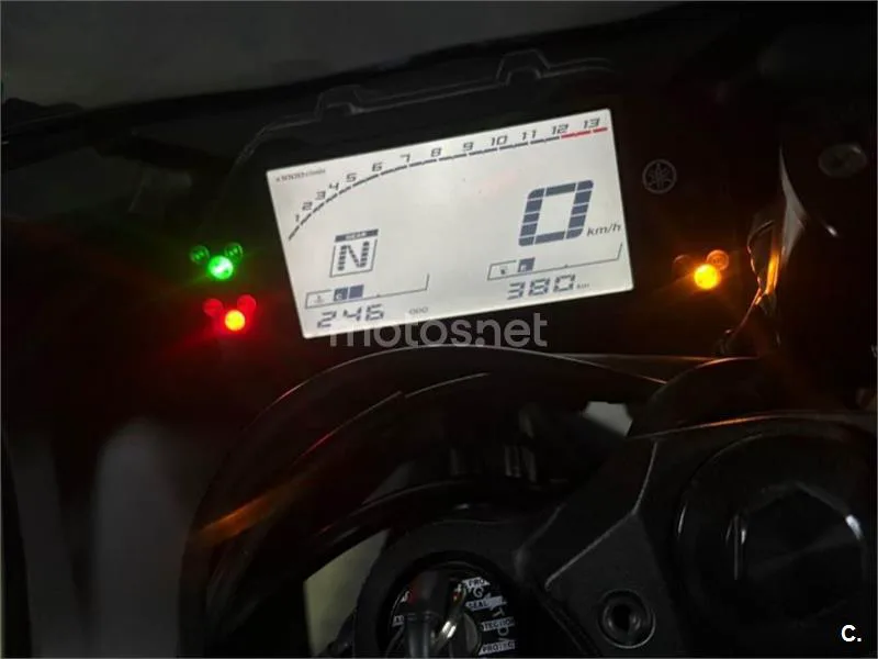 Yamaha YZF-R3 - Vista 5