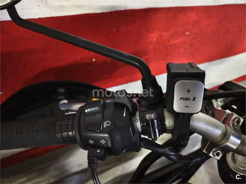 Royal Enfield Himalayan 410 - Vista 4