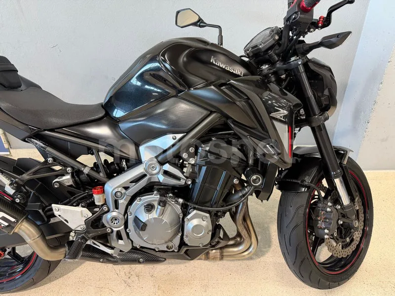 Kawasaki Z900 - Vista 5