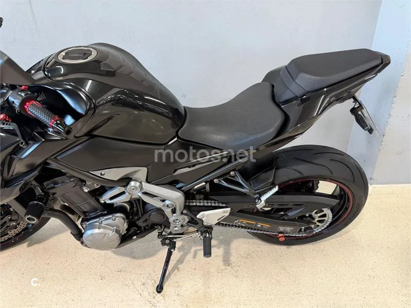 Kawasaki Z900 - Vista 6