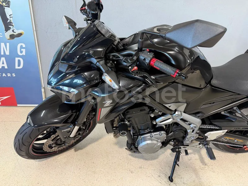 Kawasaki Z900 - Vista 7