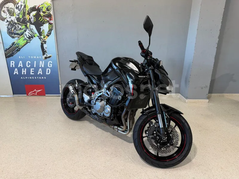 Kawasaki Z900 - Vista 9