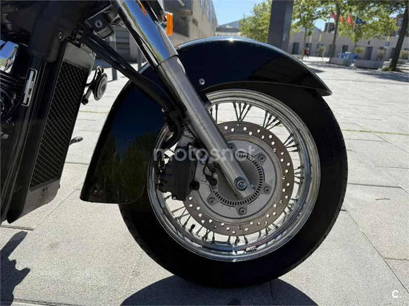 Honda Shadow 750 - Vista 17
