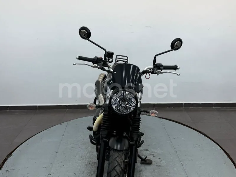 Triumph Scrambler 900 - Vista 17