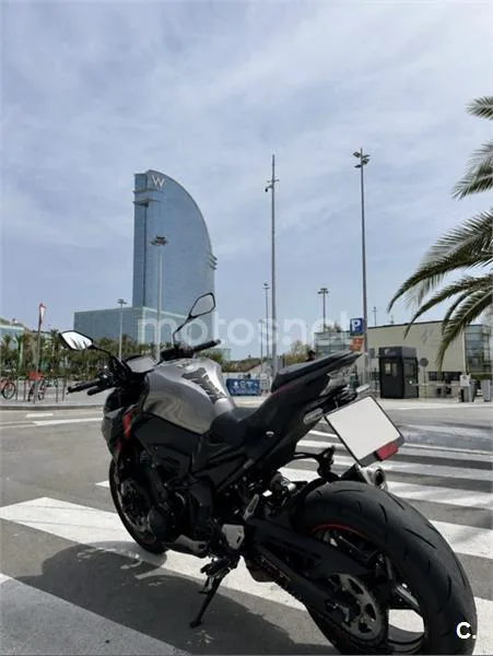 Kawasaki Z900 - Vista 4
