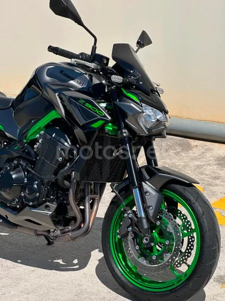 Kawasaki Z900 - Vista 7