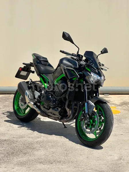 Kawasaki Z900 - Vista 8