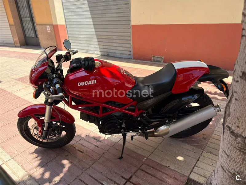 Ducati Monster 695 - Vista 8