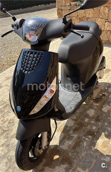 Piaggio Zip 50 4T - Vista 3