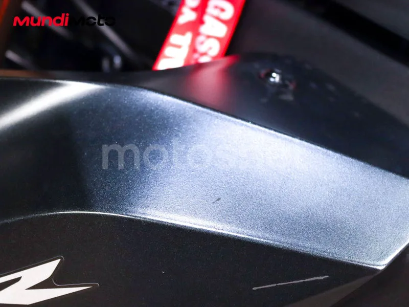 Honda CBR650R - Vista 21