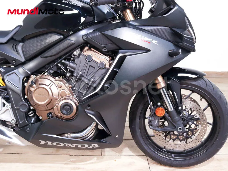 Honda CBR650R - Vista 39