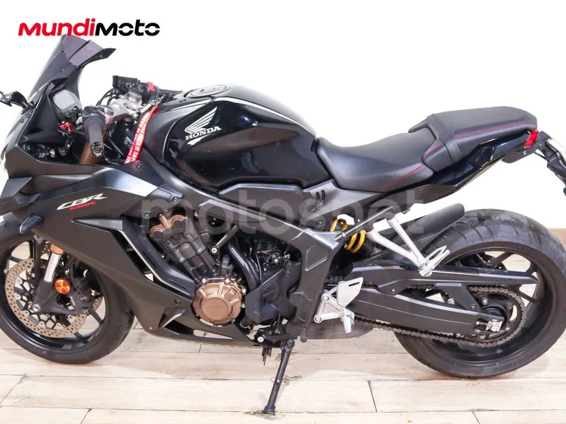 Honda CBR650R - Vista 6