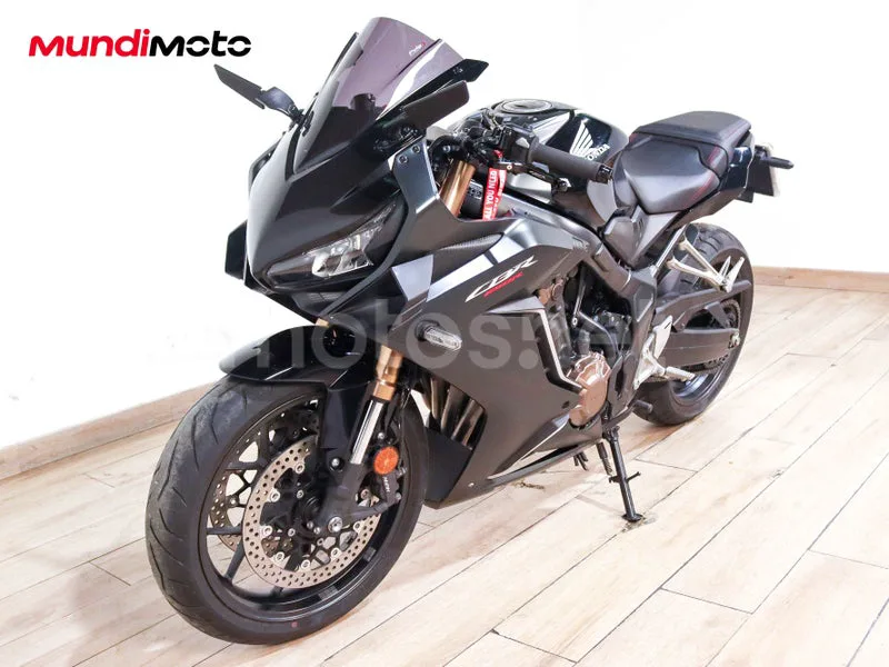 Honda CBR650R - Vista 7