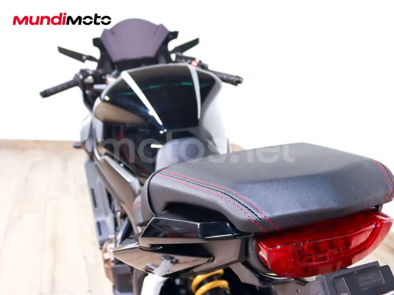 Honda CBR650R - Vista 9