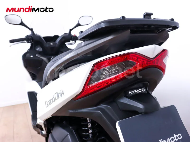 Kymco Grand Dink 125 - Vista 9