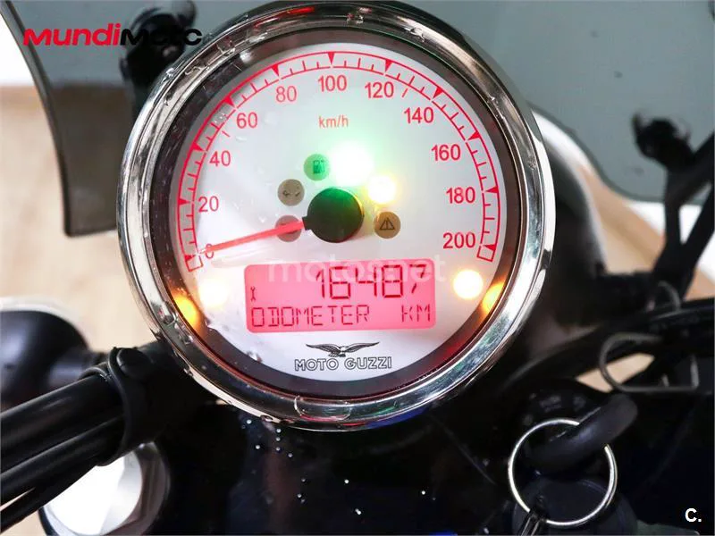 Moto Guzzi V9 - Vista 12