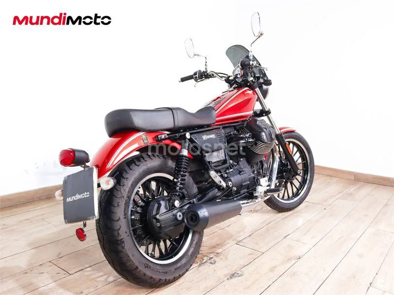 Moto Guzzi V9 - Vista 3