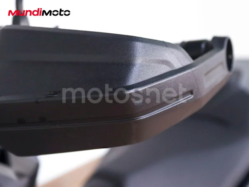 Honda ADV350 - Vista 18