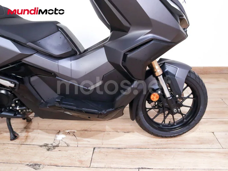 Honda ADV350 - Vista 21