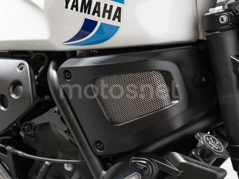 Yamaha XSR700 - Vista 14