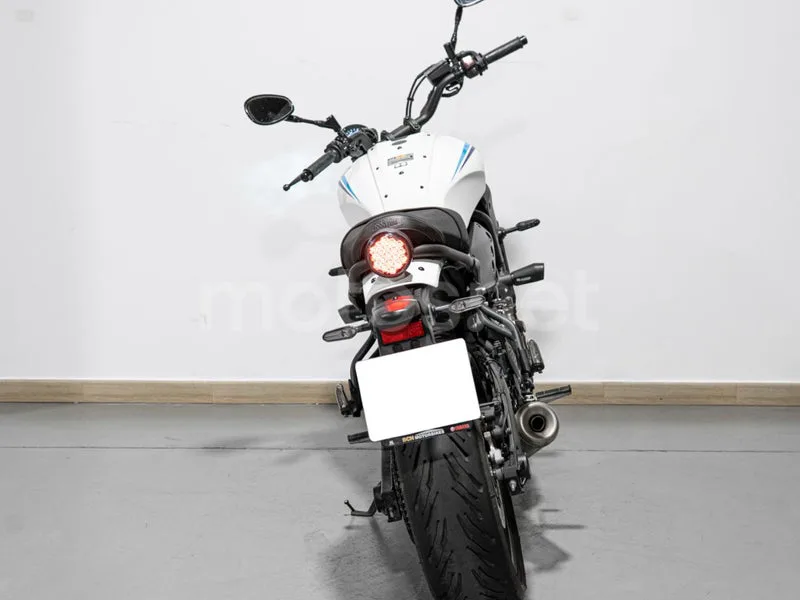 Yamaha XSR700 - Vista 4