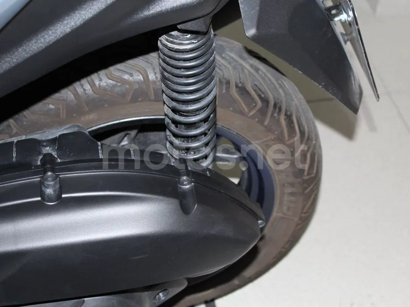 Yamaha XMAX 125 - Vista 13