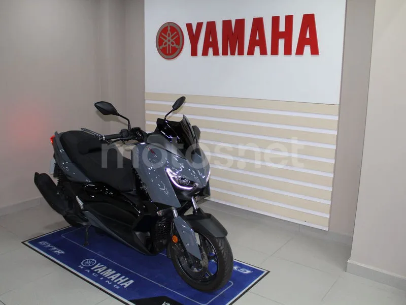 Yamaha XMAX 125 - Vista 5